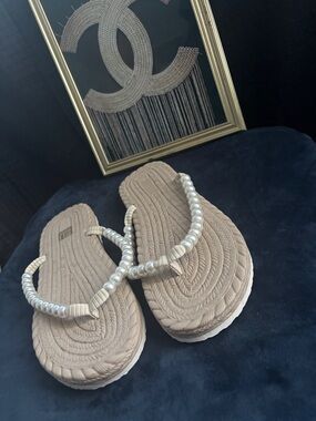 Pearl-Beaded Beige Women's Flip Flop Sandals